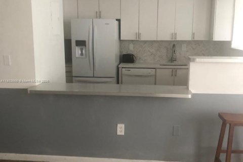 Condo à Sunny Isles Beach, Floride, 2 chambres  № 2016015