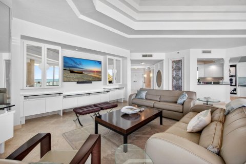 Condo in Stuart, Florida, 3 bedrooms  № 2260077 - photo 12