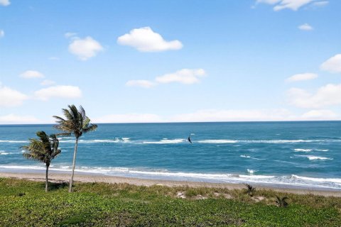 Condo in Stuart, Florida, 3 bedrooms  № 2260077 - photo 3