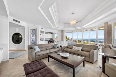 Condo in Stuart, Florida, 3 bedrooms  № 2260077 - photo 9