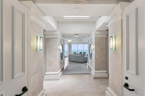 Condo in Stuart, Florida, 3 bedrooms  № 2260077 - photo 7