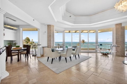 Condo in Stuart, Florida, 3 bedrooms  № 2260077 - photo 8