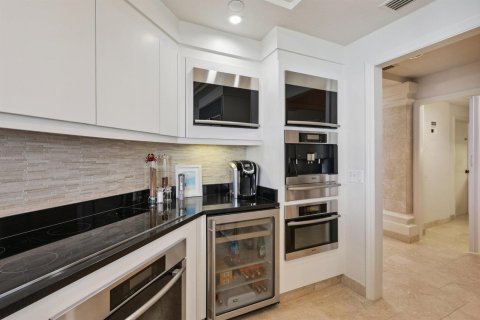 Condo in Stuart, Florida, 3 bedrooms  № 2260077 - photo 17