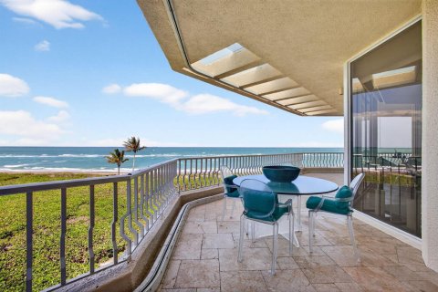 Condo in Stuart, Florida, 3 bedrooms  № 2260077 - photo 24