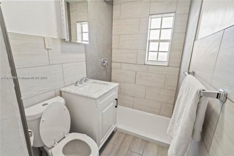 Apartment in North Miami, Florida 1 bedroom, 250.56 sq.m. № 1920509 - photo 9