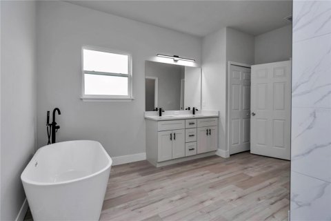 Villa ou maison à louer à Ocala, Floride: 4 chambres, 168.71 m2 № 1919093 - photo 4