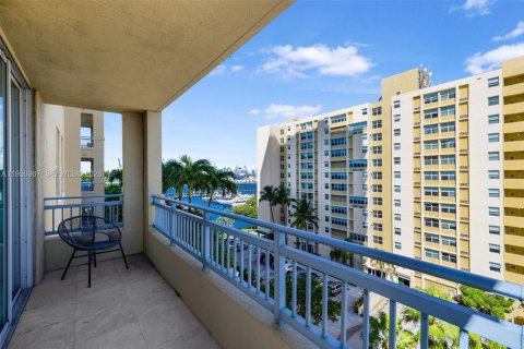 Купить кондоминиум в Майами-Бич, Флорида 2 спальни, 104.98м2, № 2056811 - фото 26