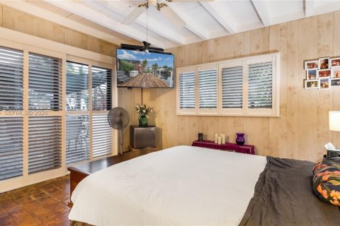 House in Fort Lauderdale, Florida 3 bedrooms, 113.53 sq.m. № 2003644 - photo 17