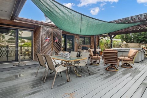 House in Fort Lauderdale, Florida 3 bedrooms, 113.53 sq.m. № 2003644 - photo 27