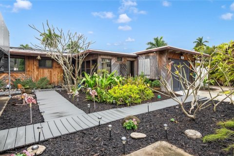 House in Fort Lauderdale, Florida 3 bedrooms, 113.53 sq.m. № 2003644