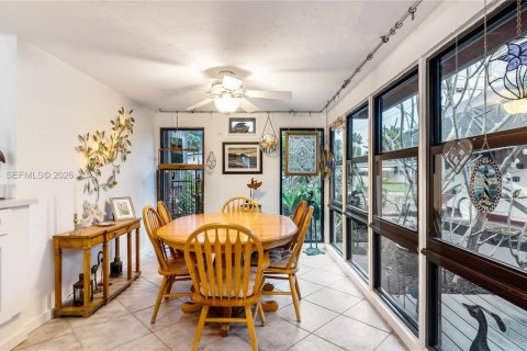 House in Fort Lauderdale, Florida 3 bedrooms, 113.53 sq.m. № 2003644 - photo 12