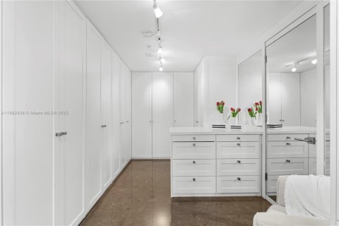 Condo in Sunny Isles Beach, Florida, 3 bedrooms  № 1933381 - photo 27