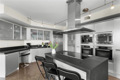 Condo in Sunny Isles Beach, Florida, 3 bedrooms  № 1933381 - photo 17