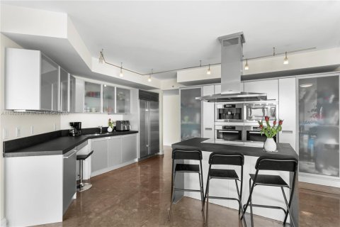 Condo in Sunny Isles Beach, Florida, 3 bedrooms  № 1933381 - photo 16