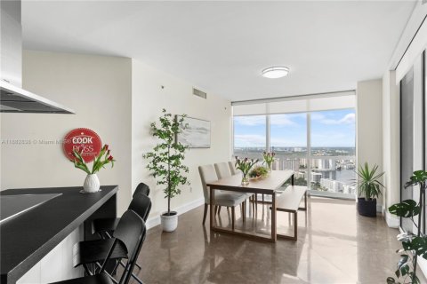Condo in Sunny Isles Beach, Florida, 3 bedrooms  № 1933381 - photo 19