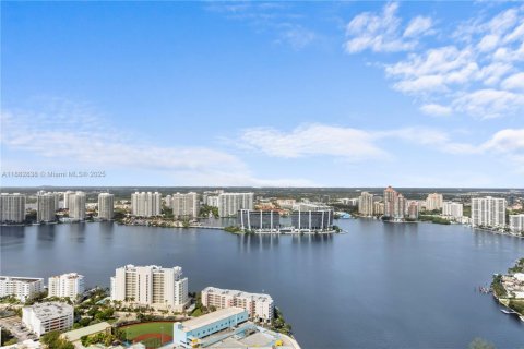 Condo in Sunny Isles Beach, Florida, 3 bedrooms  № 1933381 - photo 2