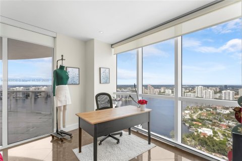 Condo in Sunny Isles Beach, Florida, 3 bedrooms  № 1933381 - photo 26