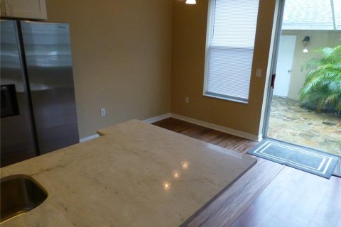 Touwnhouse à louer à Tampa, Floride: 3 chambres, 134.89 m2 № 2433315 - photo 18