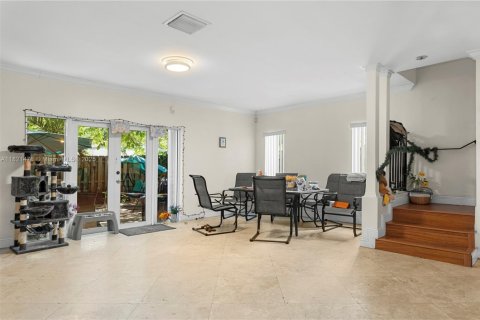 Touwnhouse à vendre à Miami, Floride: 3 chambres, 223.34 m2 № 1781701 - photo 6