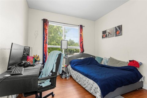 Touwnhouse à vendre à Miami, Floride: 3 chambres, 223.34 m2 № 1781701 - photo 10