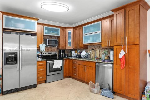 Touwnhouse à vendre à Miami, Floride: 3 chambres, 223.34 m2 № 1781701 - photo 7