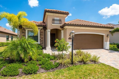 Villa ou maison à LAKEWOOD NATIONAL à Lakewood Ranch, Floride 4 chambres, 208.66 m2 № 2299243