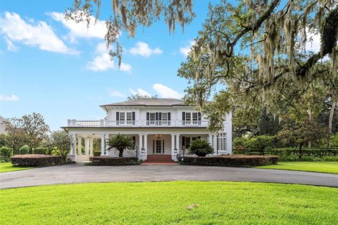 House in Ocala, Florida 5 bedrooms, 453.73 sq.m. № 1812786 - photo 1