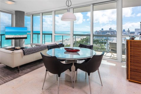 Condo in Miami Beach, Florida, 2 bedrooms  № 2022968 - photo 6