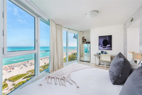 Condo in Miami Beach, Florida, 2 bedrooms  № 2022968 - photo 11