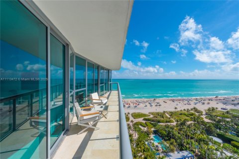 Condo in Miami Beach, Florida, 2 bedrooms  № 2022968 - photo 23