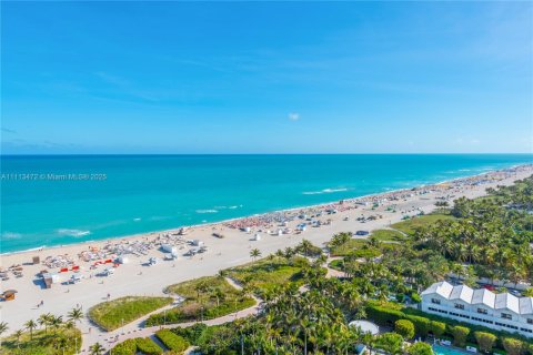Condo in Miami Beach, Florida, 2 bedrooms  № 2022968 - photo 24