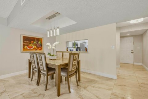 Condo in Lake Worth, Florida, 2 bedrooms  № 2188818 - photo 7