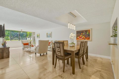Condo in Lake Worth, Florida, 2 bedrooms  № 2188818 - photo 6