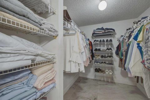 Condo in Lake Worth, Florida, 2 bedrooms  № 2188818 - photo 16