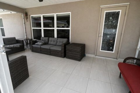 Villa ou maison à louer à Port St. Lucie, Floride: 3 chambres, 141.12 m2 № 2091291 - photo 6