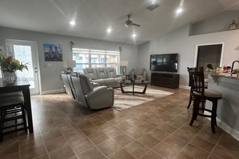 Villa ou maison à louer à Port St. Lucie, Floride: 3 chambres, 141.12 m2 № 2091291 - photo 23