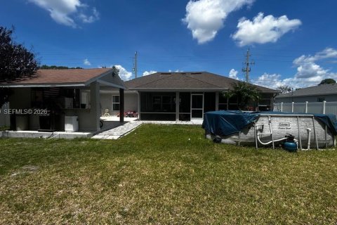 Villa ou maison à louer à Port St. Lucie, Floride: 3 chambres, 141.12 m2 № 2091291 - photo 5