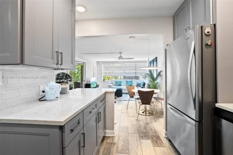 Condominio en venta en Hollywood, Florida, 1 dormitorio, 72.46 m2 № 1779679 - foto 14