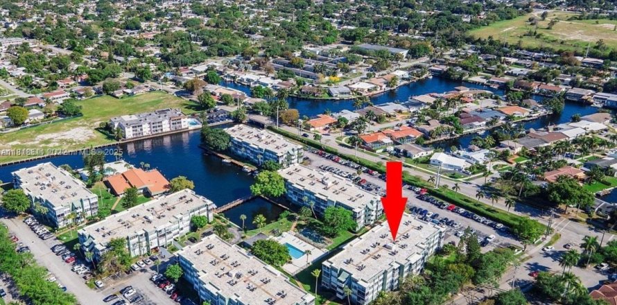 Condominio en Hollywood, Florida, 1 dormitorio  № 1779679