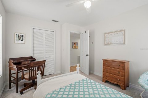 House in Tierra Verde, Florida 4 bedrooms, 272.11 sq.m. № 2218842 - photo 21