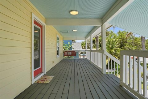 House in Tierra Verde, Florida 4 bedrooms, 272.11 sq.m. № 2218842 - photo 5