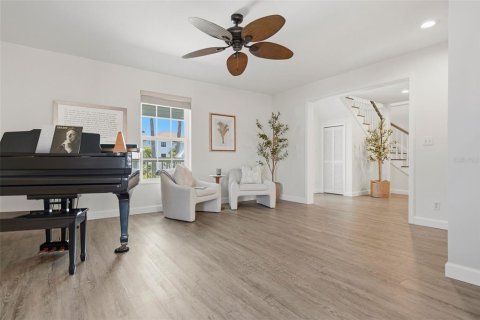 House in Tierra Verde, Florida 4 bedrooms, 272.11 sq.m. № 2218842 - photo 7