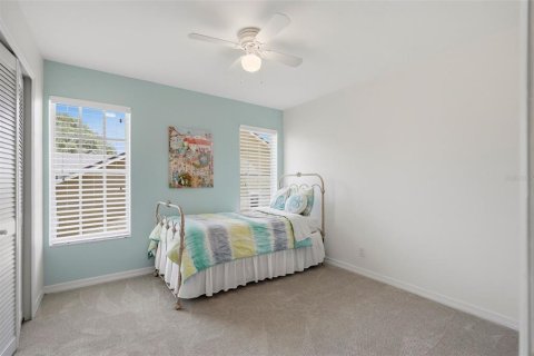 House in Tierra Verde, Florida 4 bedrooms, 272.11 sq.m. № 2218842 - photo 22