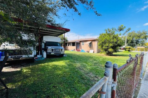 Commercial property in Miami, Florida 172.8 sq.m. № 2083993 - photo 4