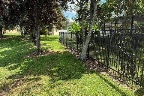 House in Kissimmee, Florida 5 bedrooms, 335.75 sq.m. № 1869431 - photo 8