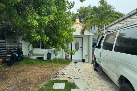 House in Miami Gardens, Florida 3 bedrooms, 104.05 sq.m. № 1851912 - photo 1