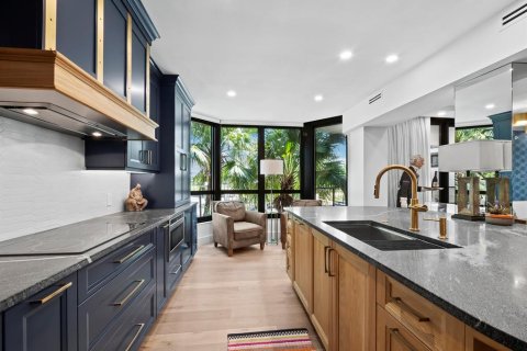 Condominio en venta en Longboat Key, Florida, 3 dormitorios, 220.64 m2 № 1910085 - foto 18