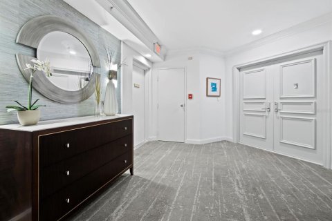 Condominio en venta en Longboat Key, Florida, 3 dormitorios, 220.64 m2 № 1910085 - foto 2