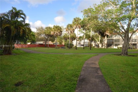 Copropriété à vendre à Plantation, Floride: 2 chambres, 88.44 m2 № 2042095 - photo 14