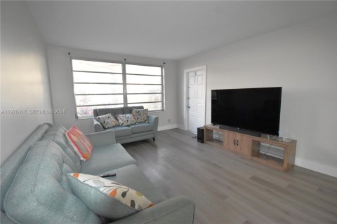 Copropriété à vendre à Plantation, Floride: 2 chambres, 88.44 m2 № 2042095 - photo 5